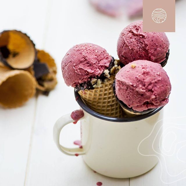 Strawberry ice cream
